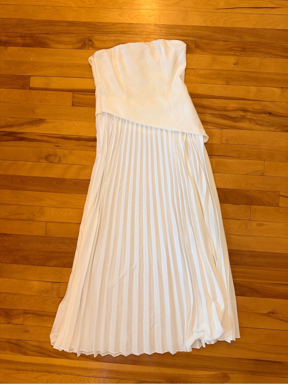 Commense Strapless Pleated White Maxi Dress